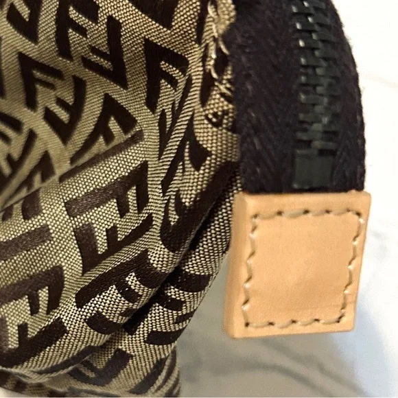 Fendi Zucca Brown Canvas Monogram Zipper Pouch & Fendi Box (EUC) - Picture 9 of 12